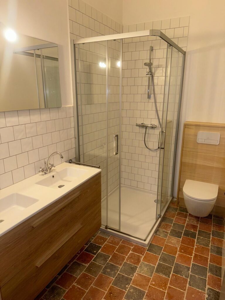 WhatsApp Image 2025-11-30 at 22.03.07 (1)